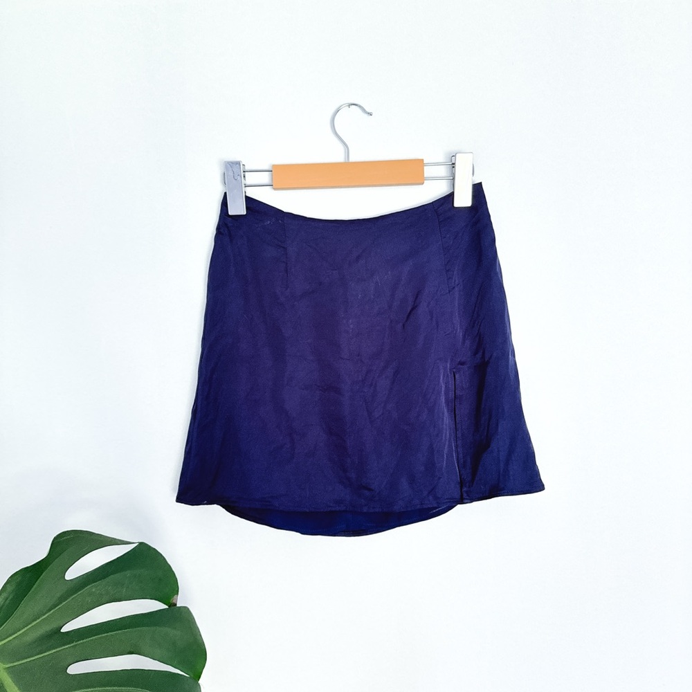 Aritzia Sunday Best Tatiana Skirt - Navy Satin - Size 2 - Picture 2 of 6